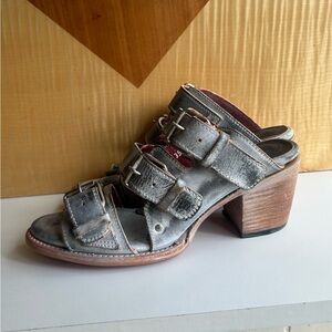 Freebird by Steven Quincy Ice Silver Triple-Buckle Block Heel Mules size 10